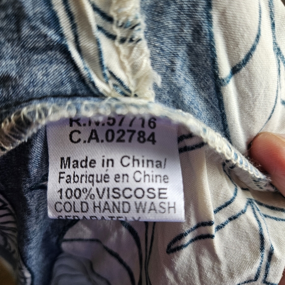 Papillon Blue and White Leaf Print Dress With POCKETS! - Picture 6 of 6